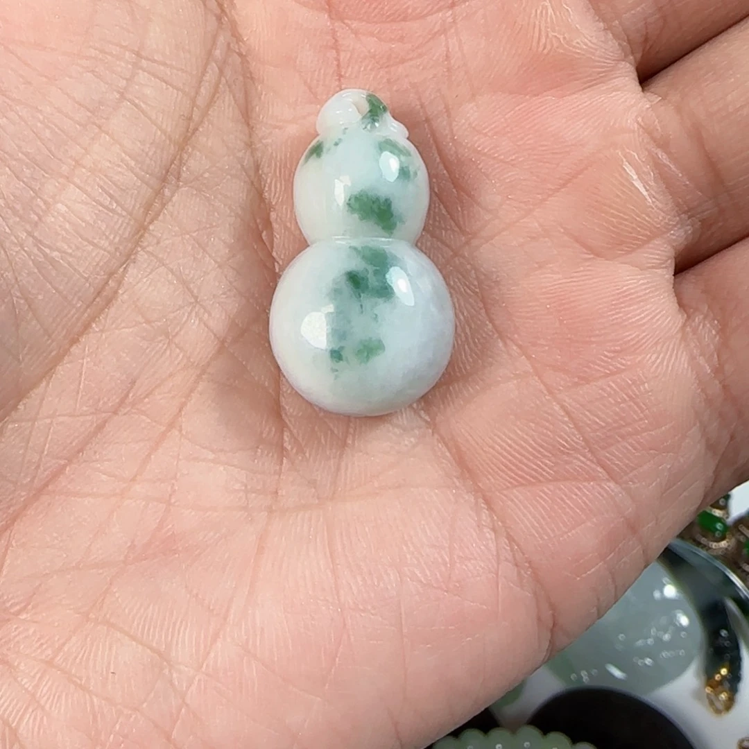 翡翠未镶嵌颈饰蓝花葫芦