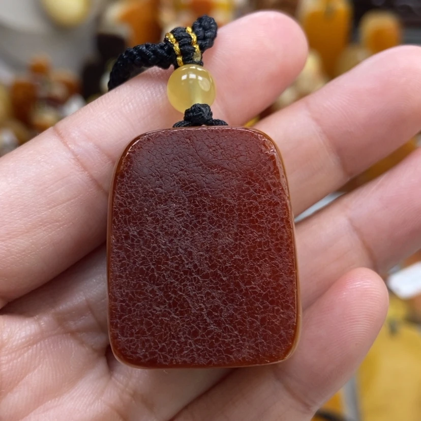 【闪购商品】琥珀颈饰未镶嵌