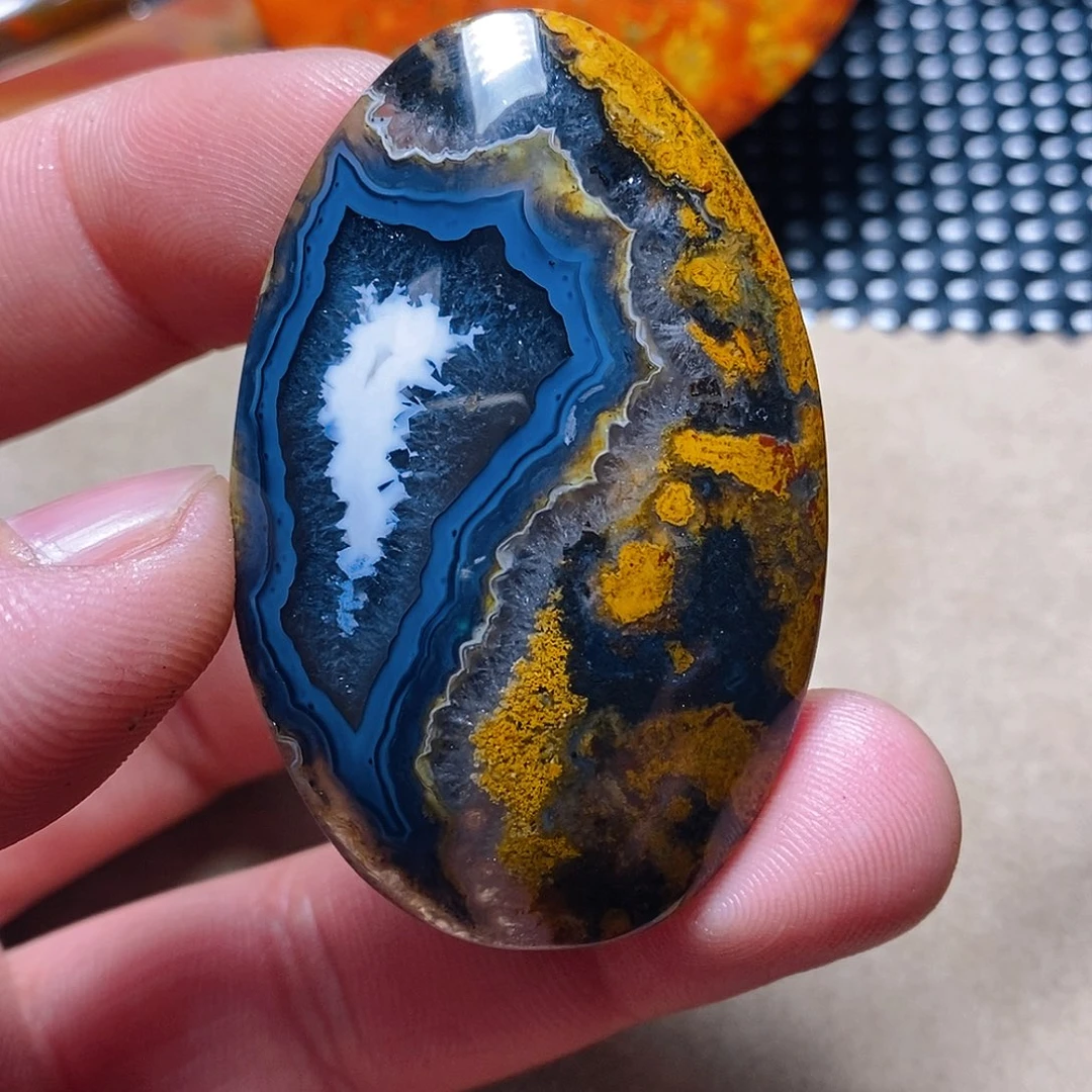 玛瑙/玉髓颈饰未镶嵌鹿**派