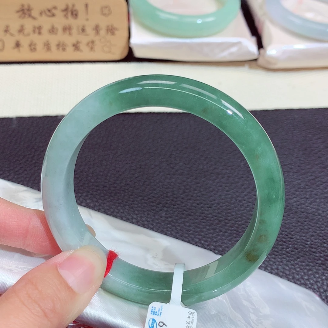 未镶嵌手镯翡翠289