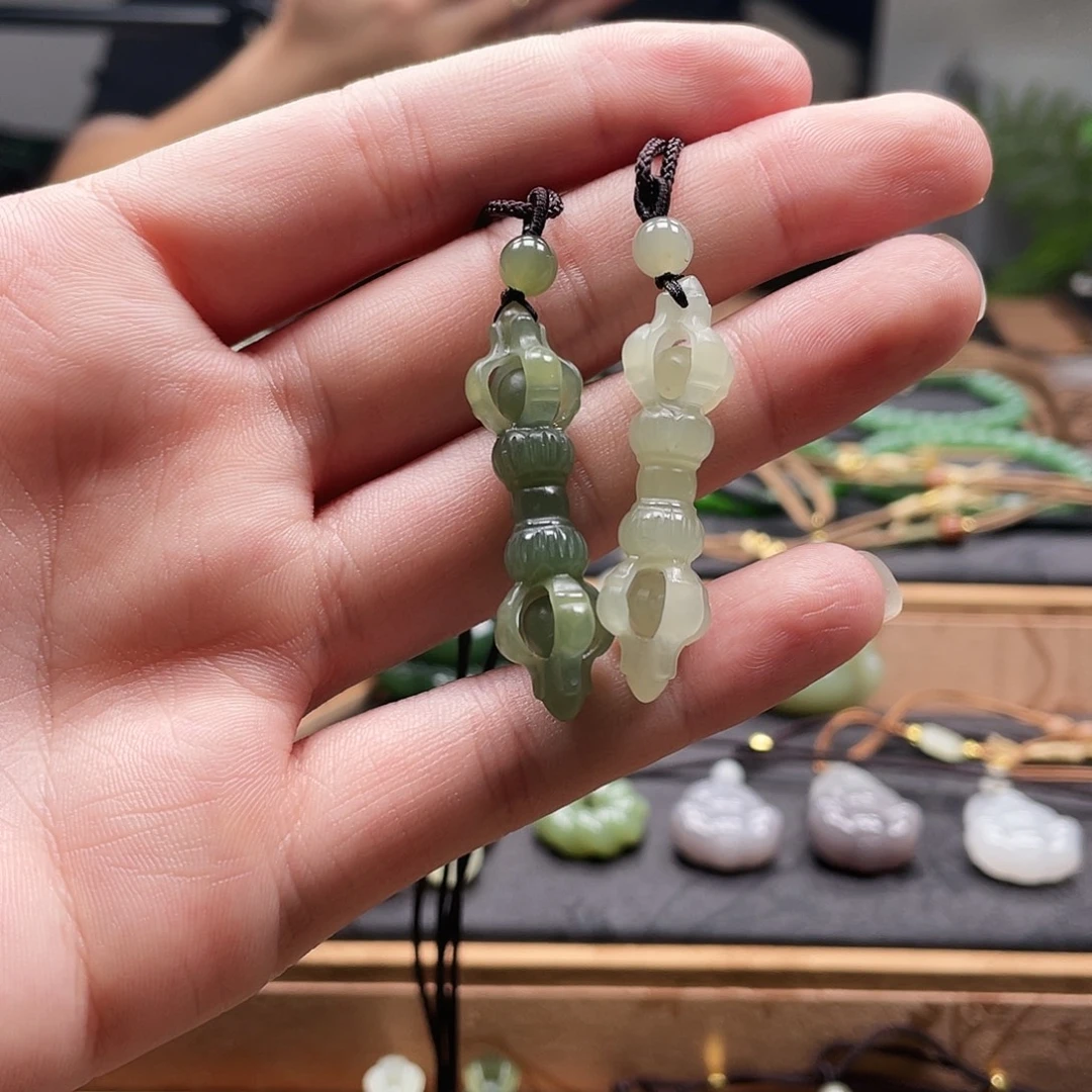 和田玉未镶嵌颈饰多样性发一