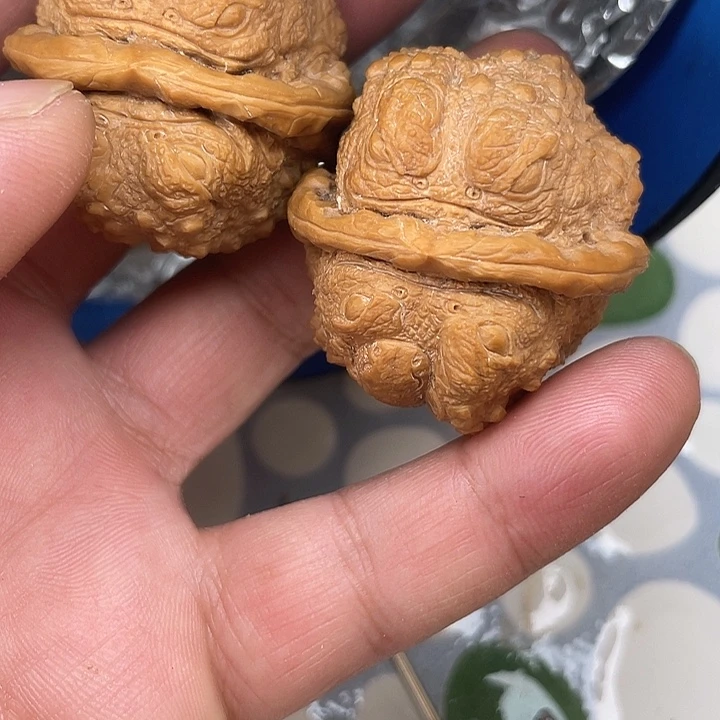 刘***！核桃手串/手链蛤蟆头雕刻金蟾金蟾