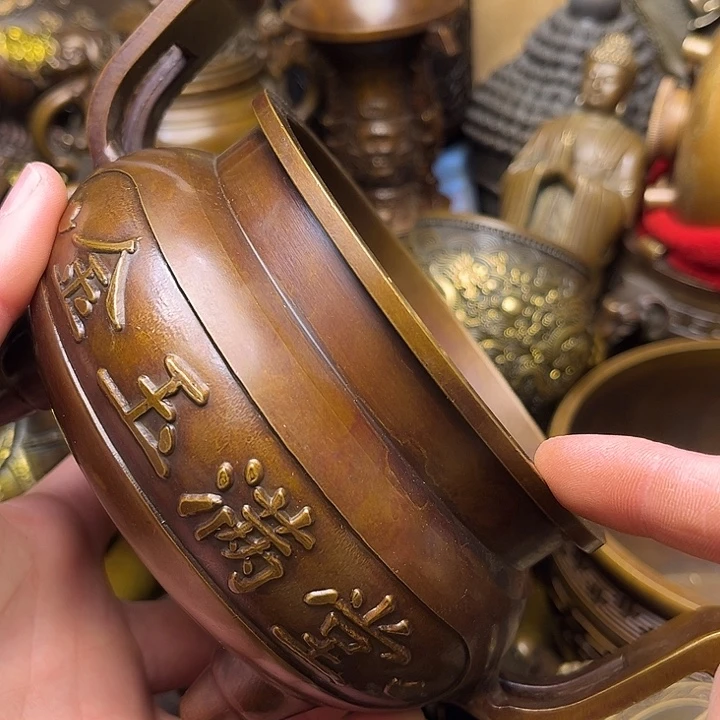 精美铜器批发档口