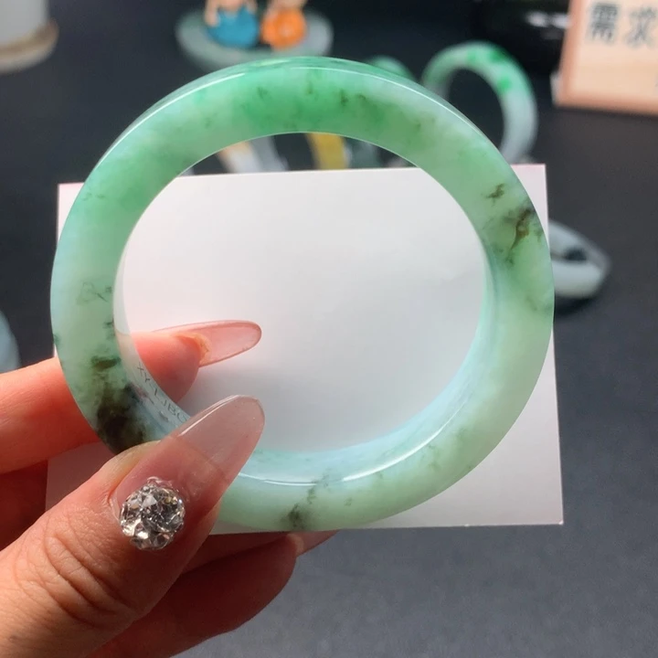 未镶嵌镯子定制翡翠