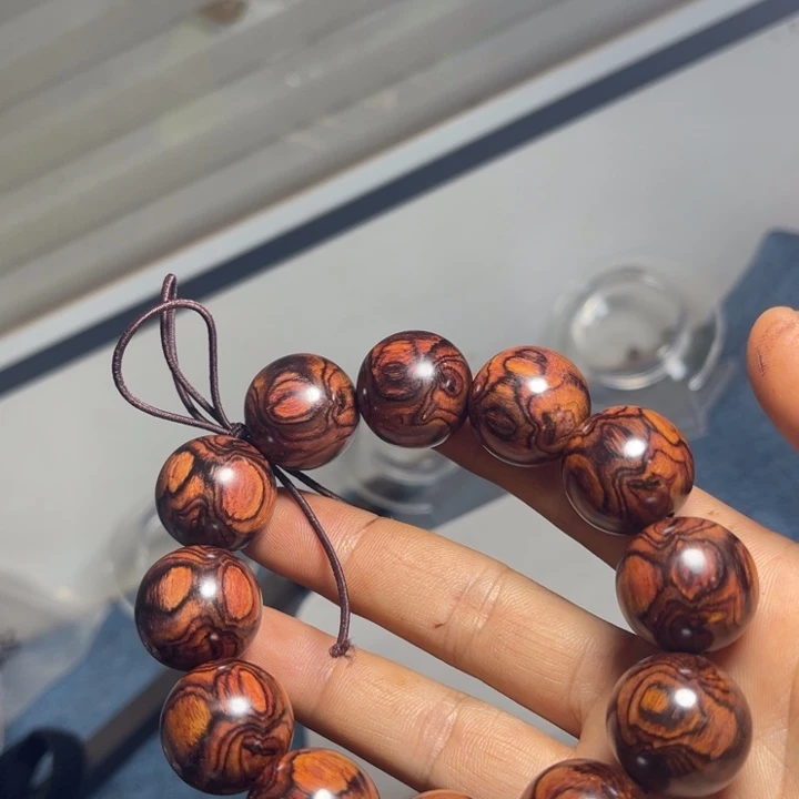 花梨木类海南黄花梨2.0蜘蛛对眼手串