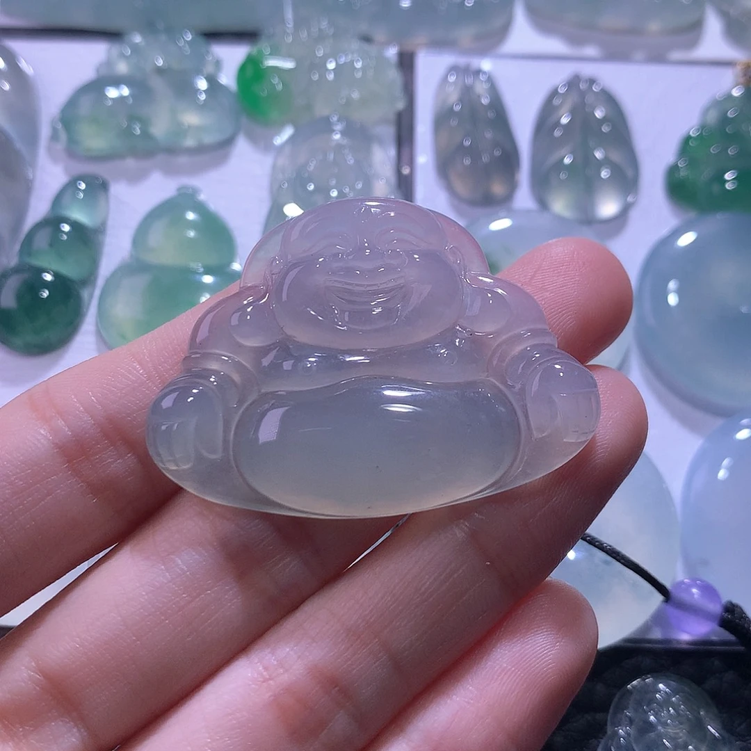 翡翠未镶嵌颈饰佛