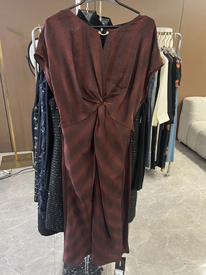 【妮妮专属】设计师气质轻奢显瘦无袖收腰连衣裙245038