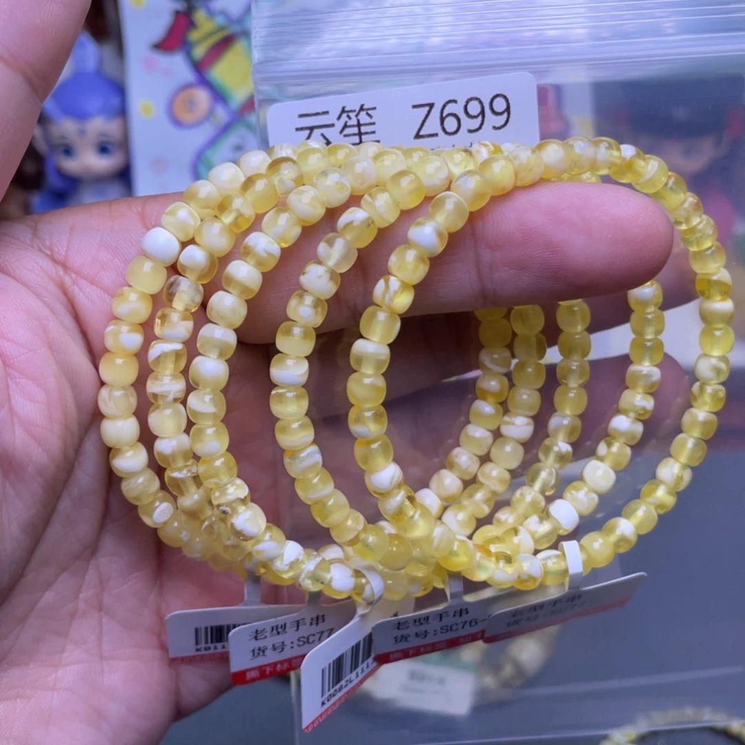 琥珀未镶嵌珠宝奇石多样性发其一