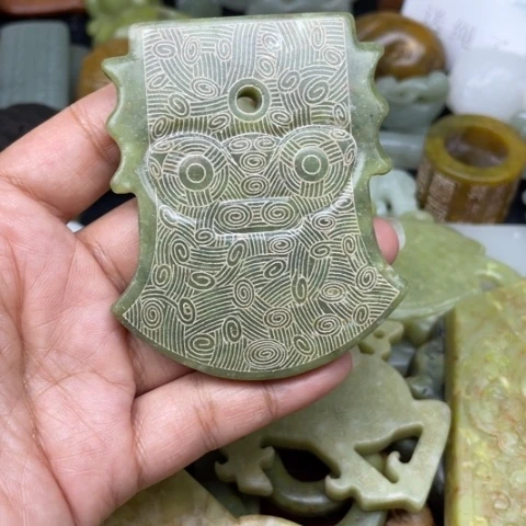 蛇纹石玉未镶嵌颈饰19