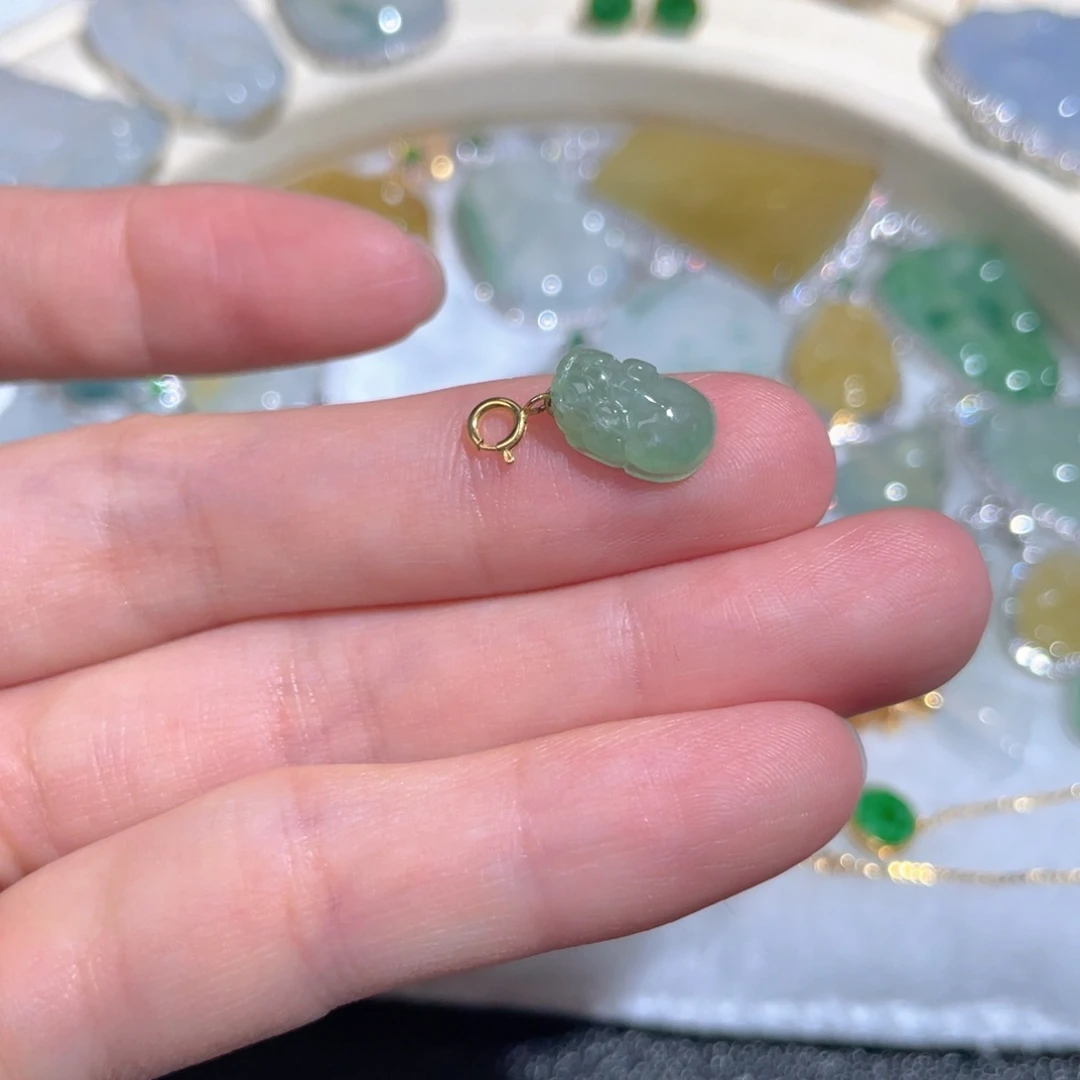 翡翠颈饰18K金镶嵌翡翠