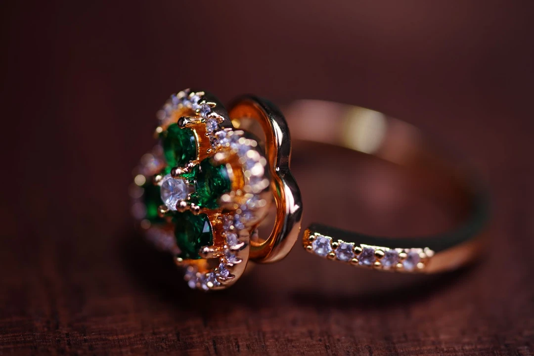 铜合金戒指 植物花卉活口 绿色四叶草 女指环轻奢奢华彩色银镀