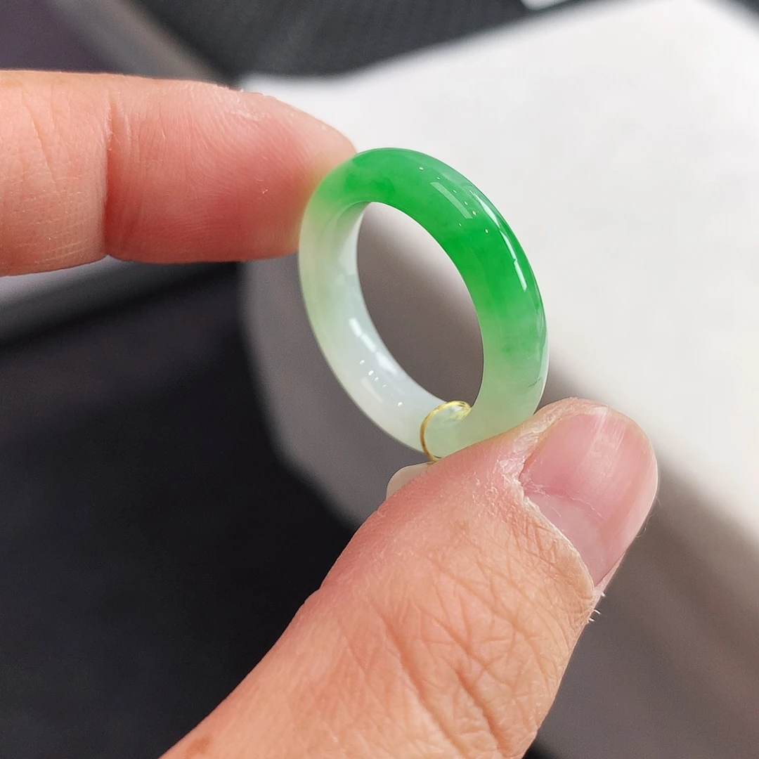 翡翠未镶嵌戒指17号