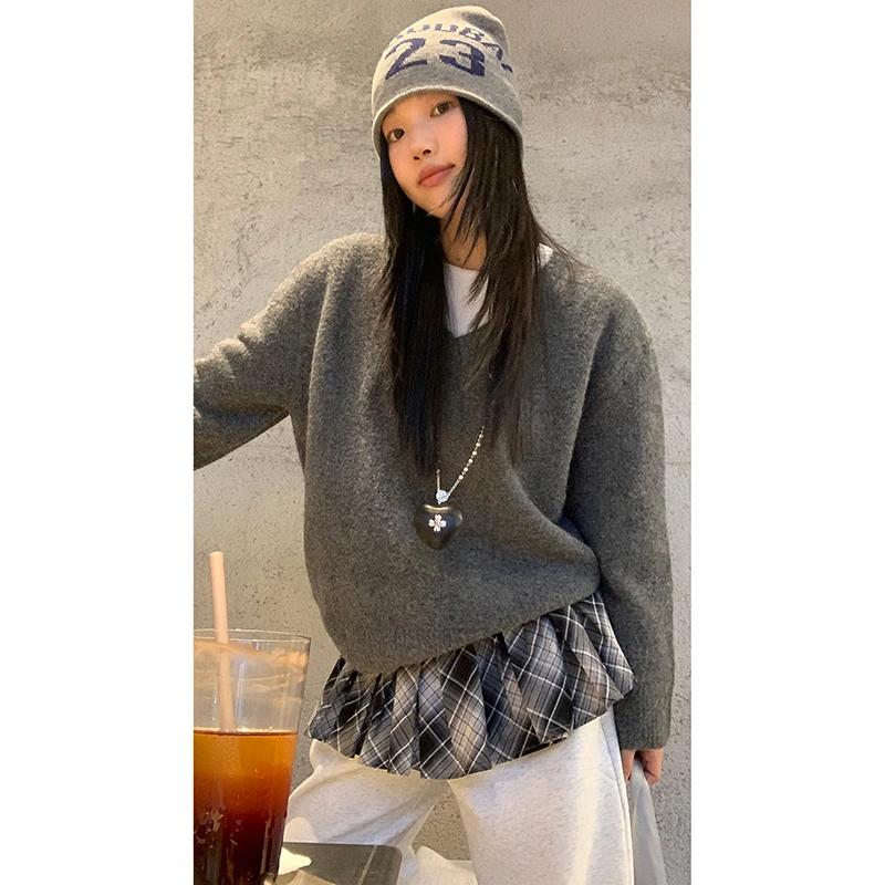 【萍萍清仓】冬季学院风百搭显瘦V领宽松短款毛衣8032#