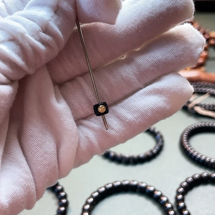 椰蒂吊坠黑***玛凡安椰蒂