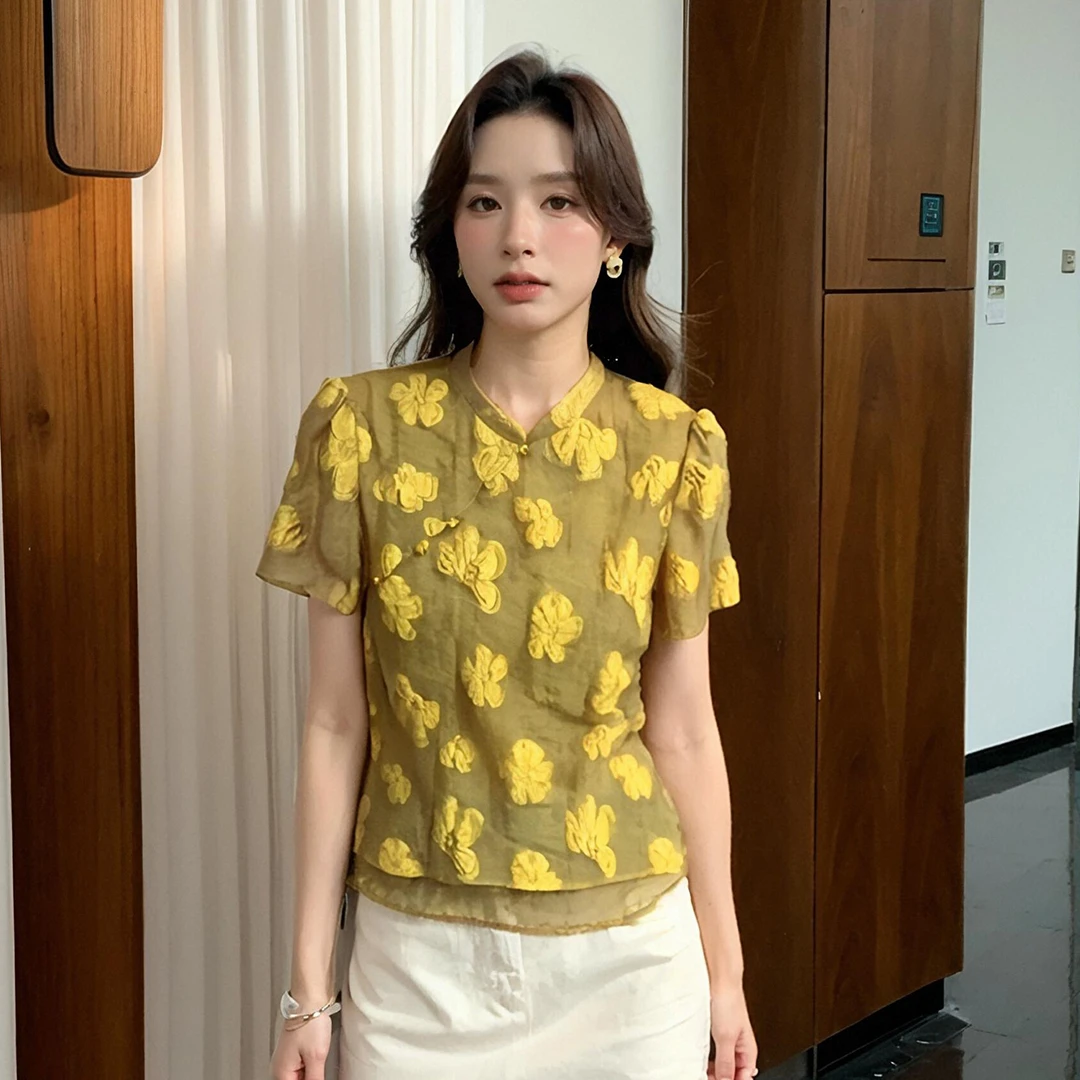 奢姿大码女装2025夏季胖妹妹时尚珍珠扣立体剪花国风小立领上衣