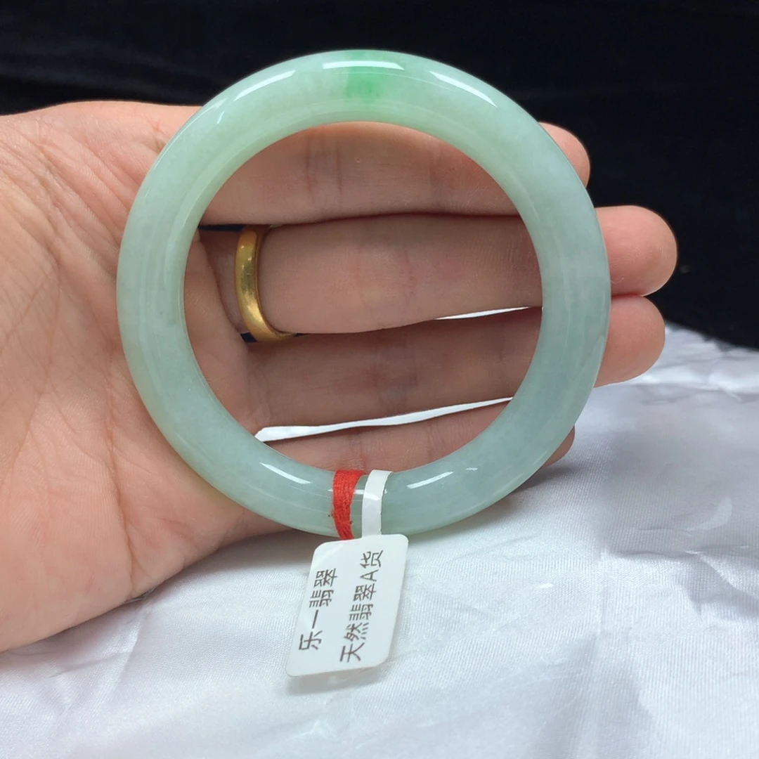 翡翠未镶嵌手镯（圆镯）54.2