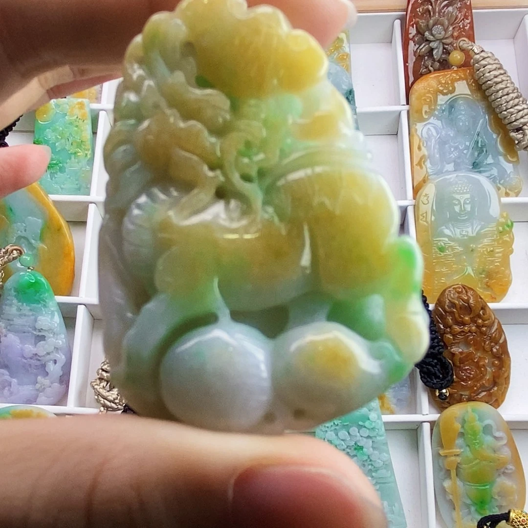颈饰未镶嵌翡翠翡翠