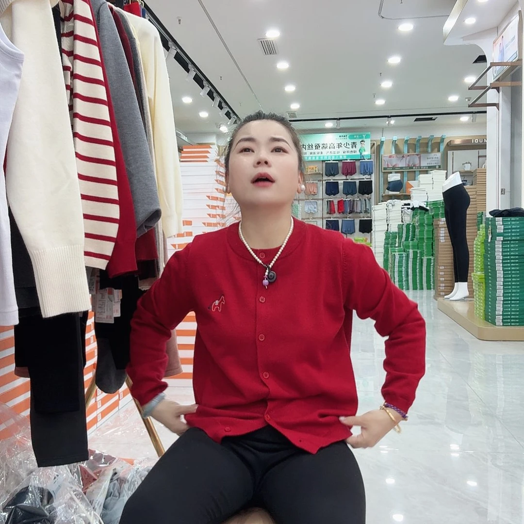 红色小马开衫款新款