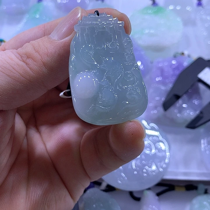 翡翠未镶嵌颈饰天然翡翠A货吊坠