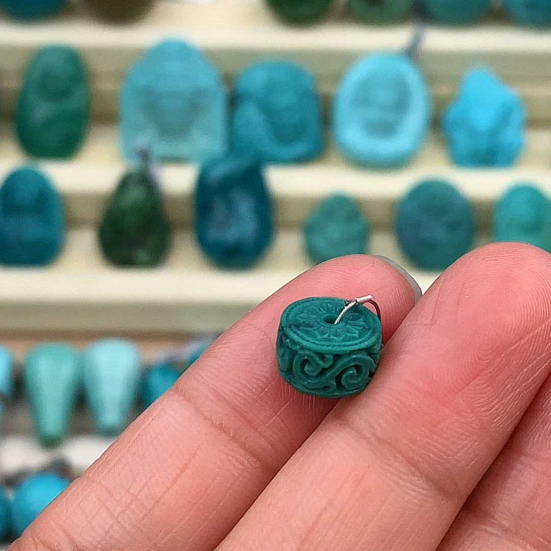 绿松石未镶嵌珠宝奇石9