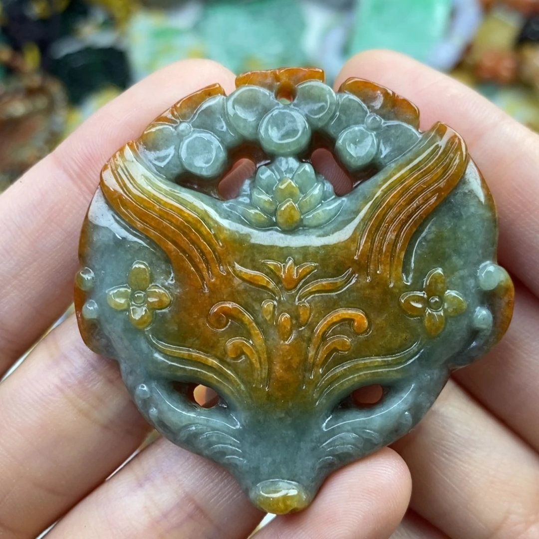 翡翠未镶嵌颈饰火*