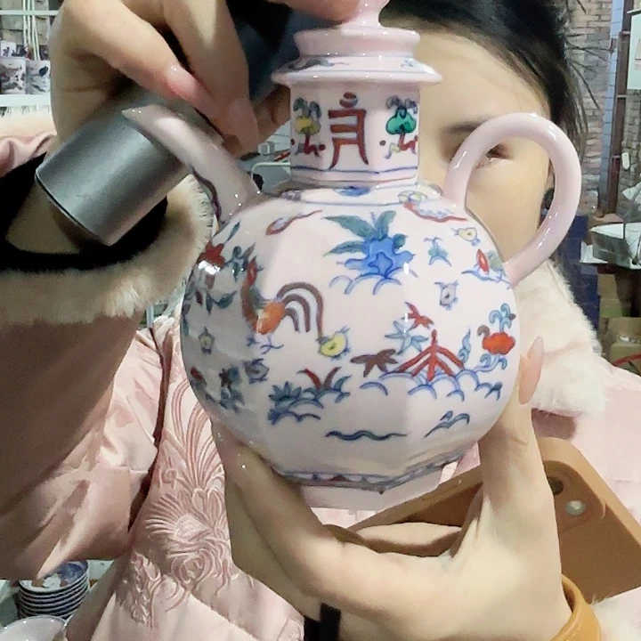 陶摆件景德镇高温陶瓷斗彩壶带盖