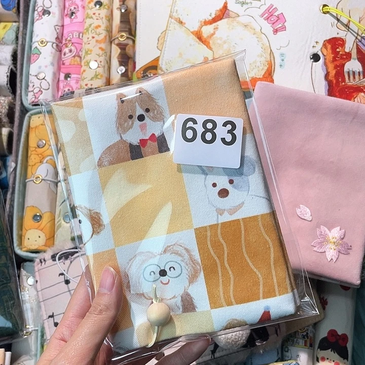 织绣果*A6 书衣带空白本683。