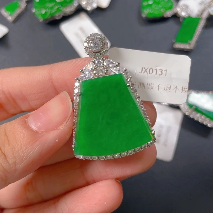 【闪购商品】颈饰银S925镶嵌翡翠翡翠
