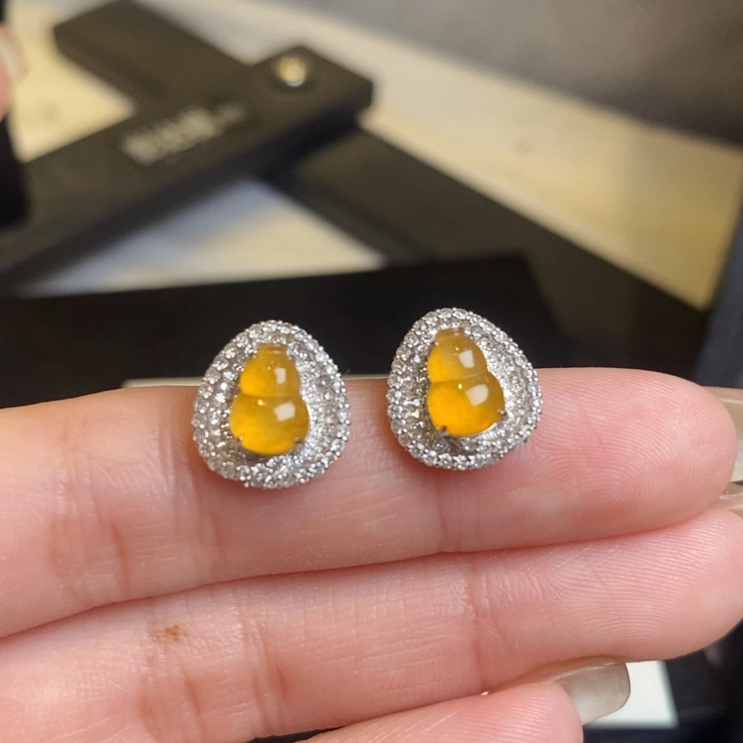 翡翠耳饰18K金镶嵌冰黄翡葫芦