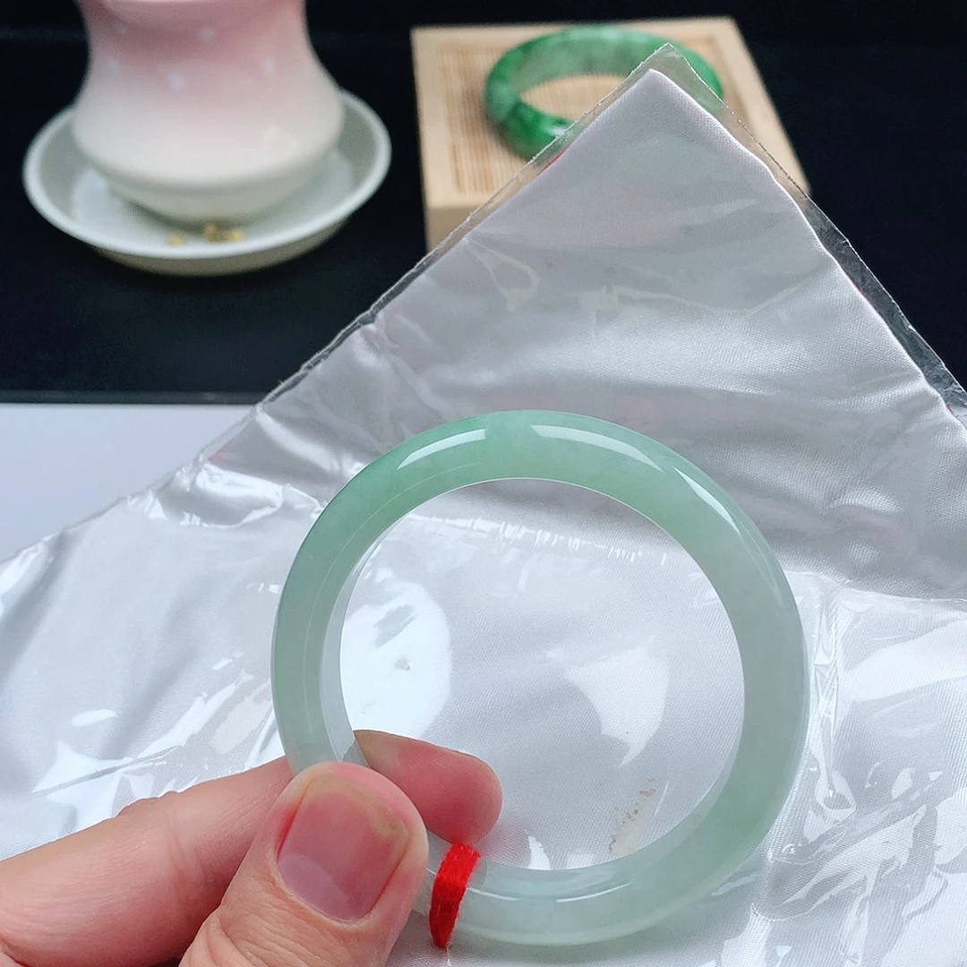翡翠未镶嵌手镯1470