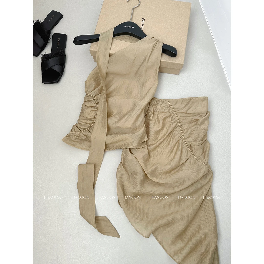 BANGON 法式挂脖套装裙抽褶设计感2025年新款性感辣妹风两件套女
