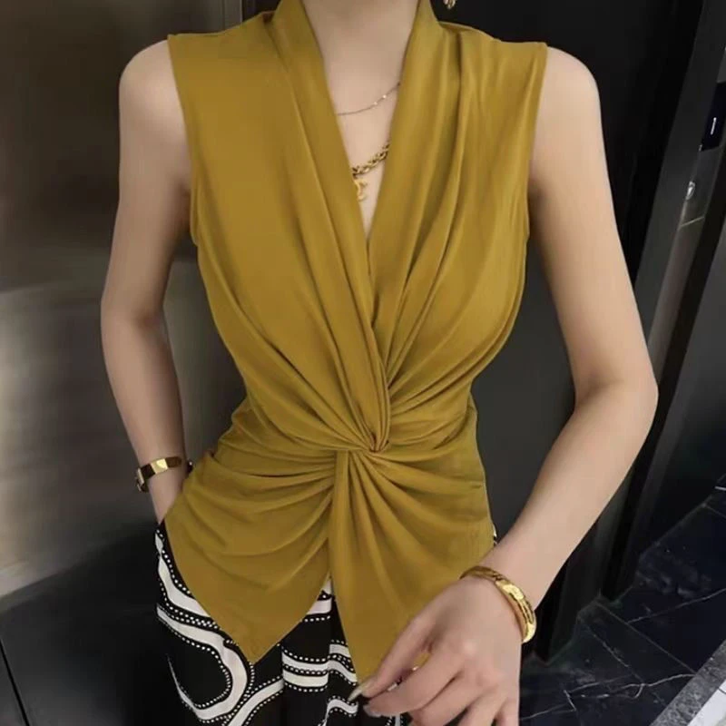 扭结V领无袖T恤女2025夏季新款捏皱不规则设计感时尚百搭洋气上衣