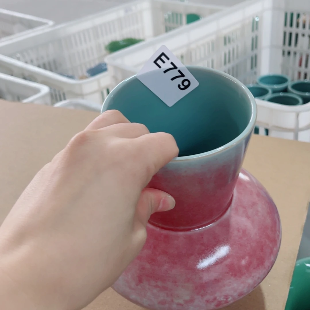 碗哈哈哈哈哈哈哈刚刚给哈