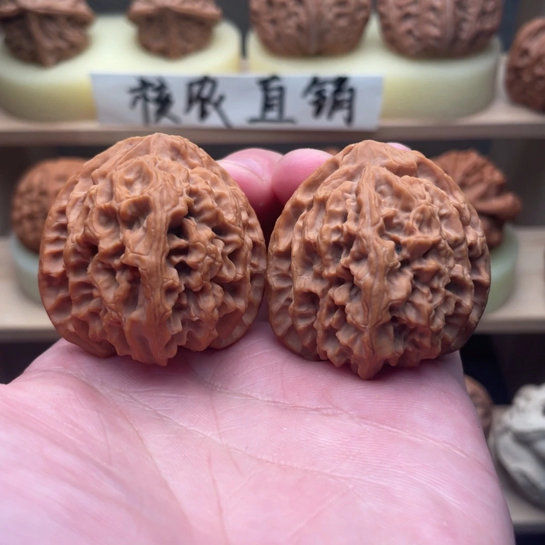 文玩核桃吊坠三角苹果39