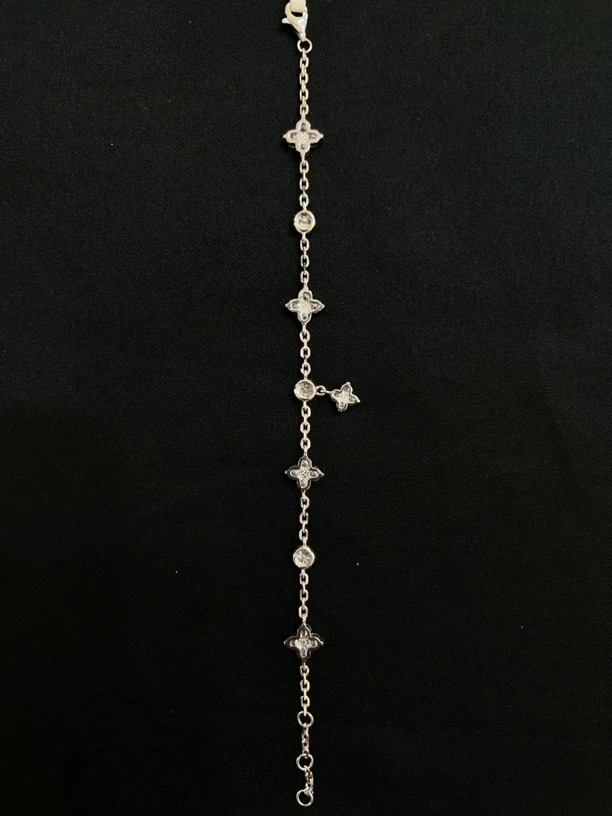 金铂斯珠宝铂金pt950镶莫桑手链