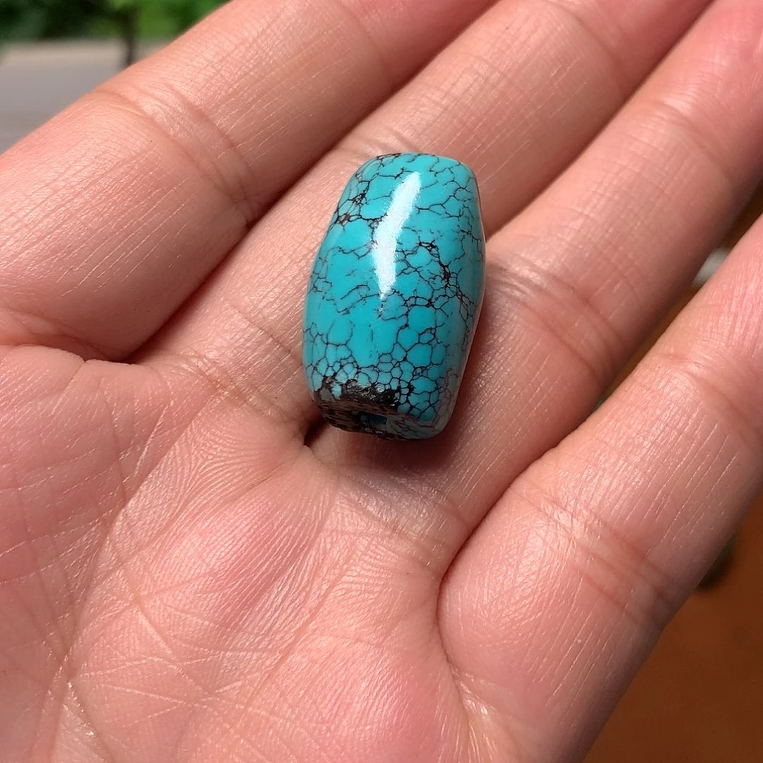 玉***玊绿松石未镶嵌珠宝奇石