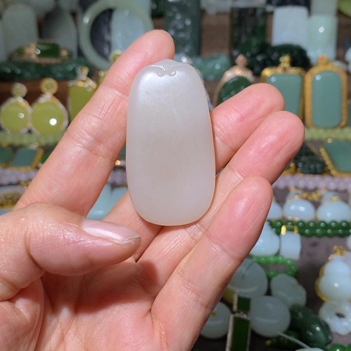 白***9和田玉（白玉）未镶嵌颈饰