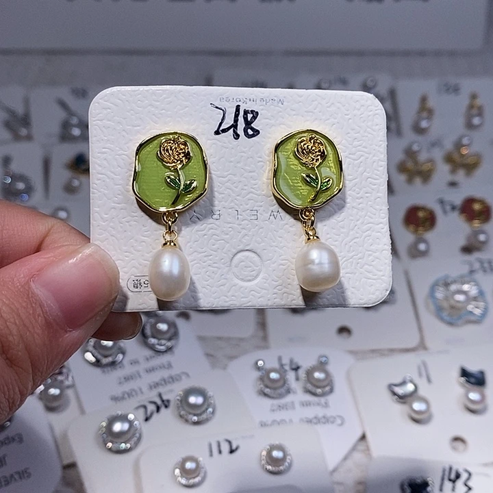 淡水珍珠耳饰未镶嵌