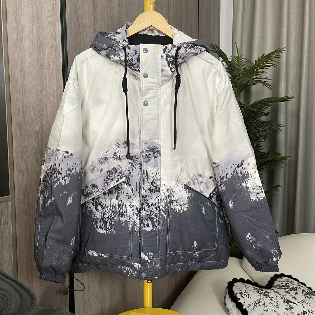 连帽保暖雪山迷彩羽绒服渐变工装潮流男士