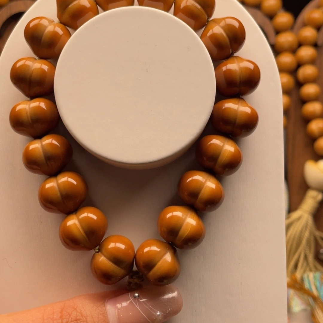 ～****猴头核桃吊坠全品无暇毕业级爱心屁桃16尺寸手工款