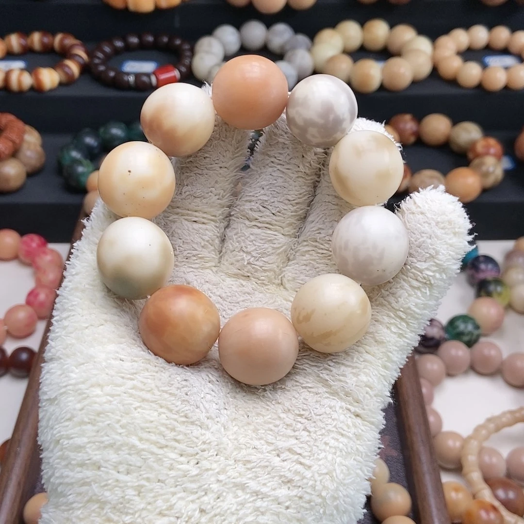 吊坠菩提根/象牙果瑕疵23mm随型