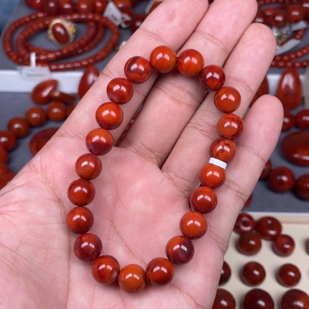 沐****南红玛瑙未镶嵌瓦西南红牛血手串9mm+