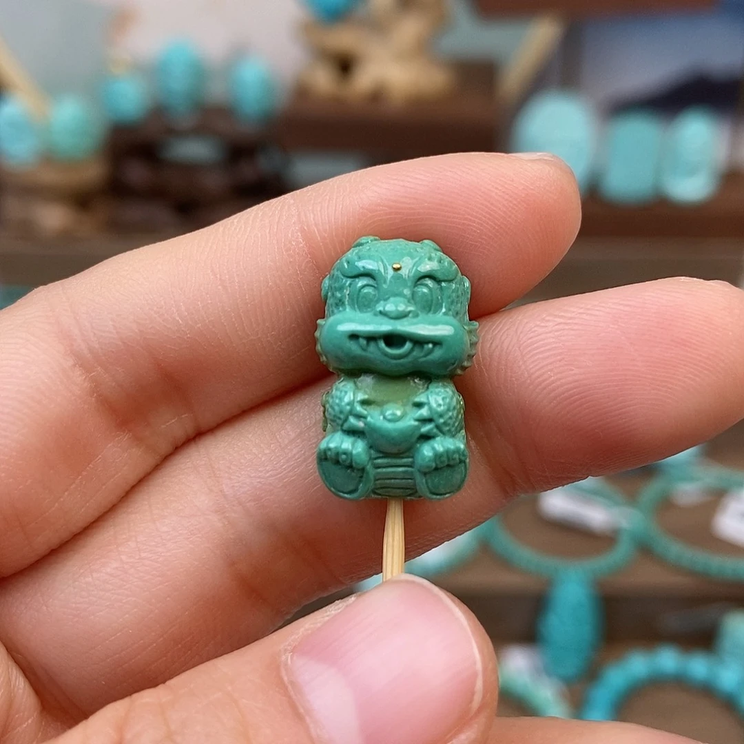 绿松石配饰未镶嵌