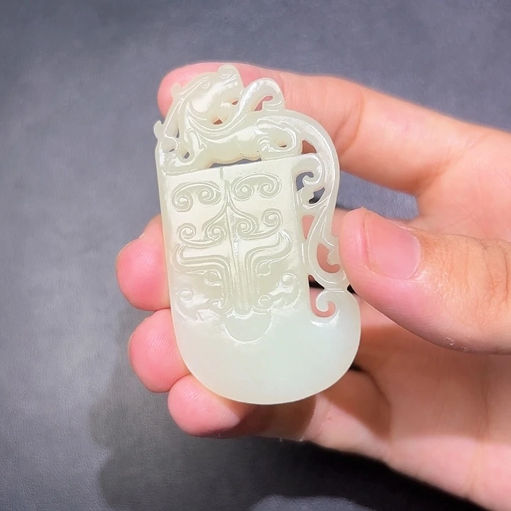 和田玉未镶嵌挂件静**过