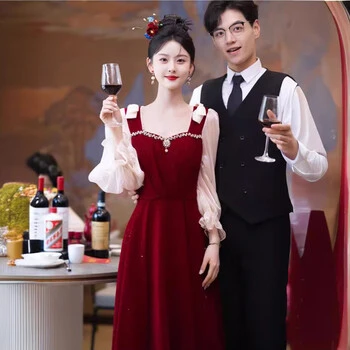 大码红色丝绒显瘦遮肉高腰A字结婚答谢宴订婚新娘修身敬酒服