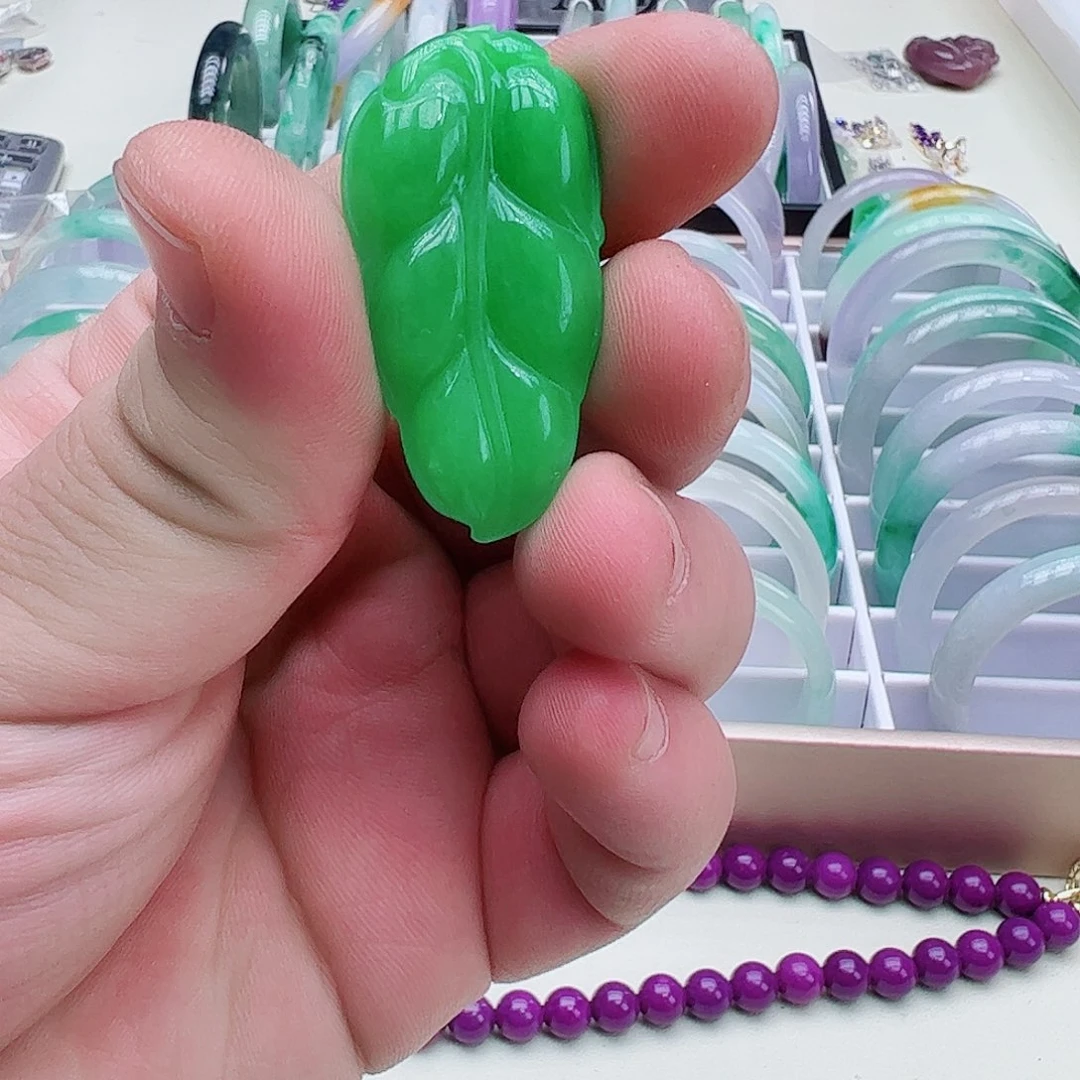 翡翠吊坠(赠链)银S925镶嵌