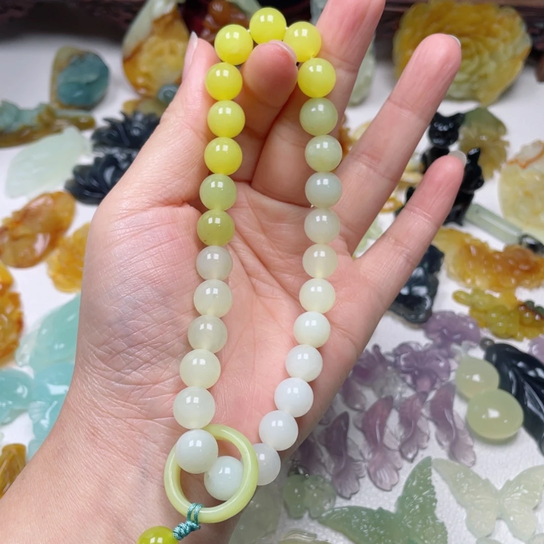 蛇纹石玉颈饰未镶嵌