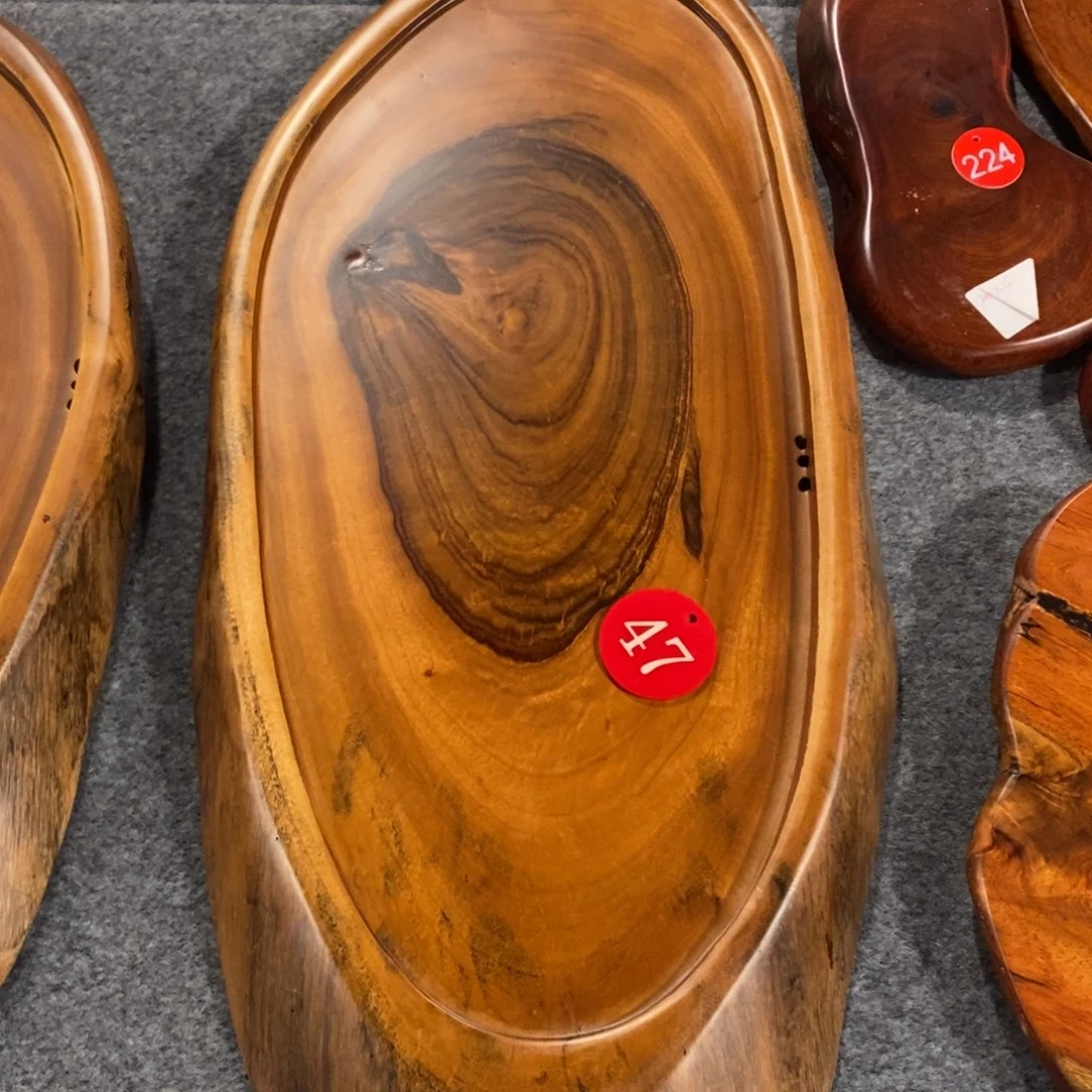 在*香樟木自然随形茶盘