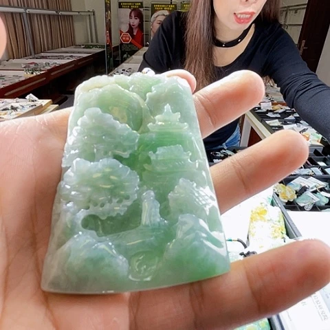 项圈未镶嵌翡翠一个