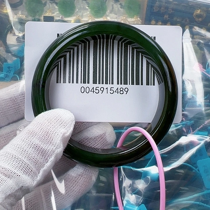 和田玉手镯未镶嵌微瑕54.55